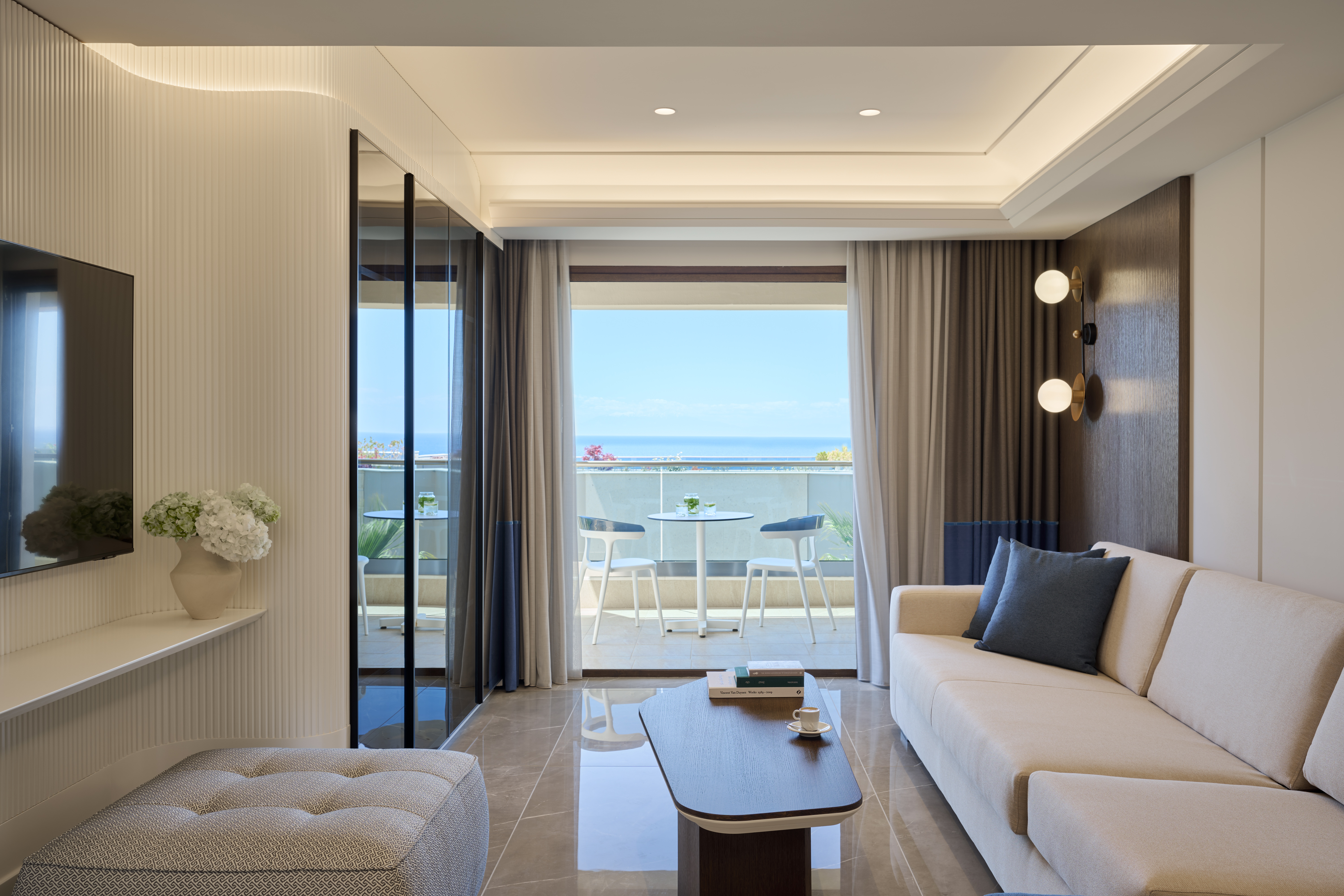 4 kassandra suite one bedroom living room