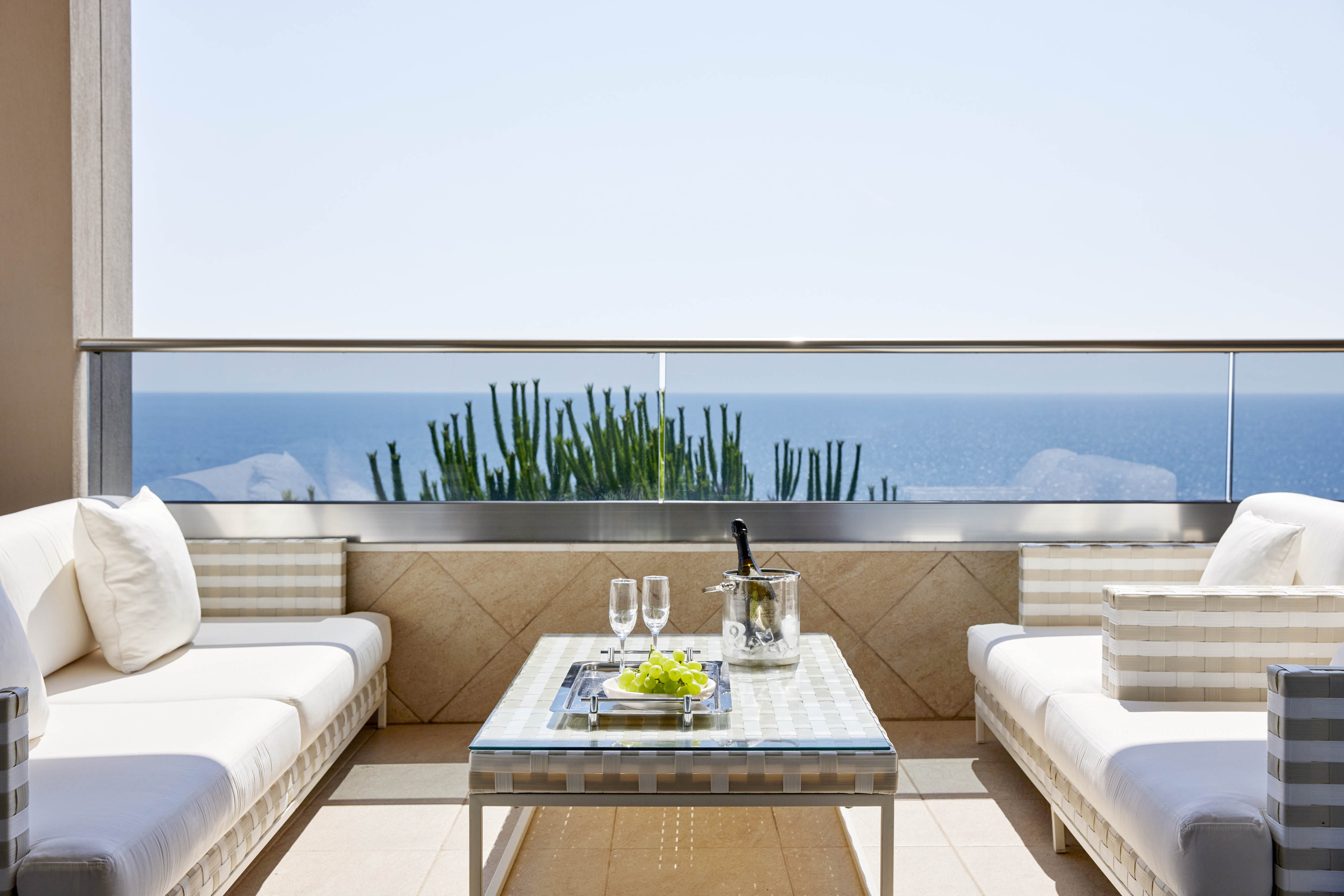 5 pomegranate suite one bedroom sea view balcony