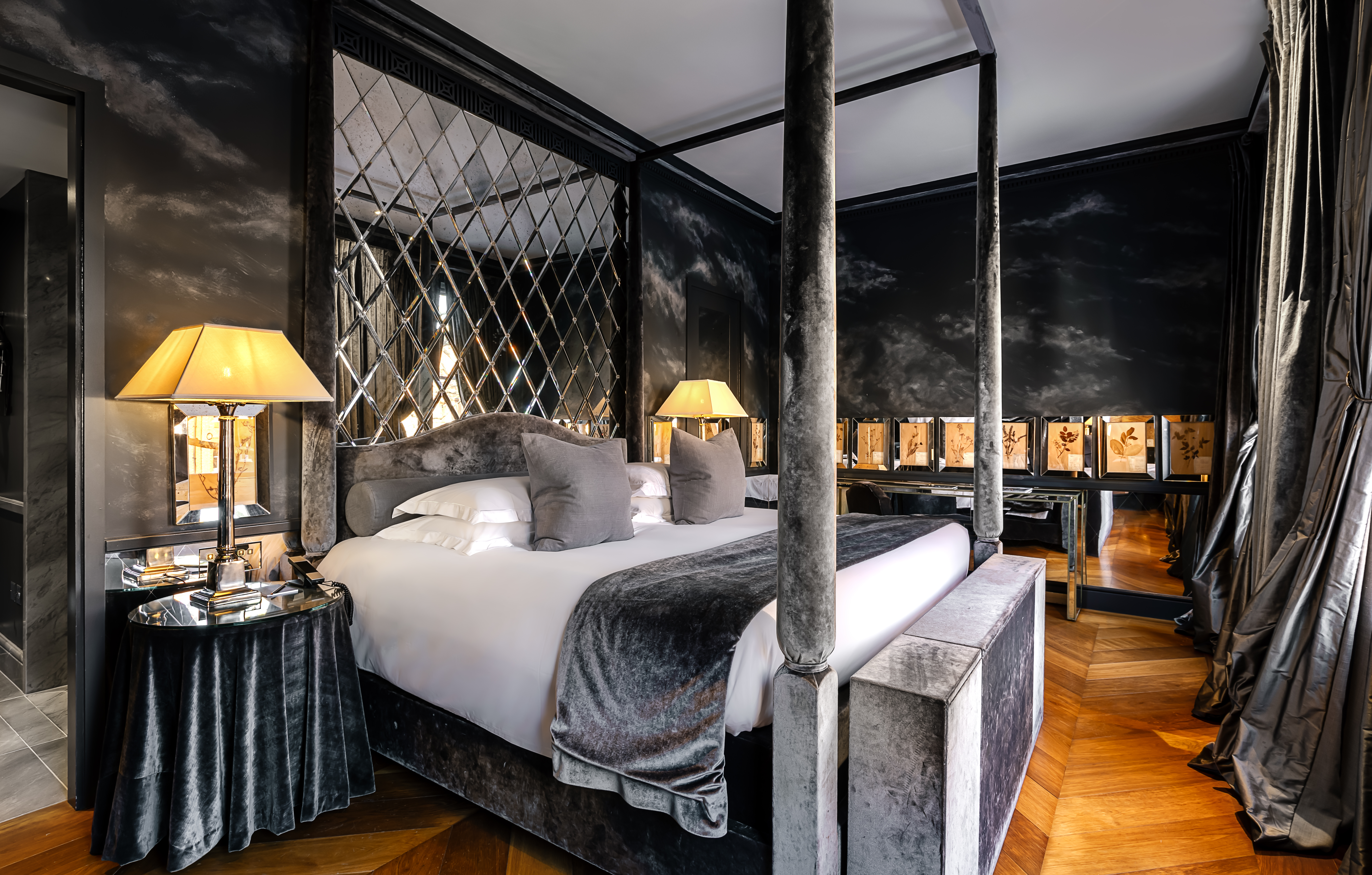 the franklin presidential suite bedroom