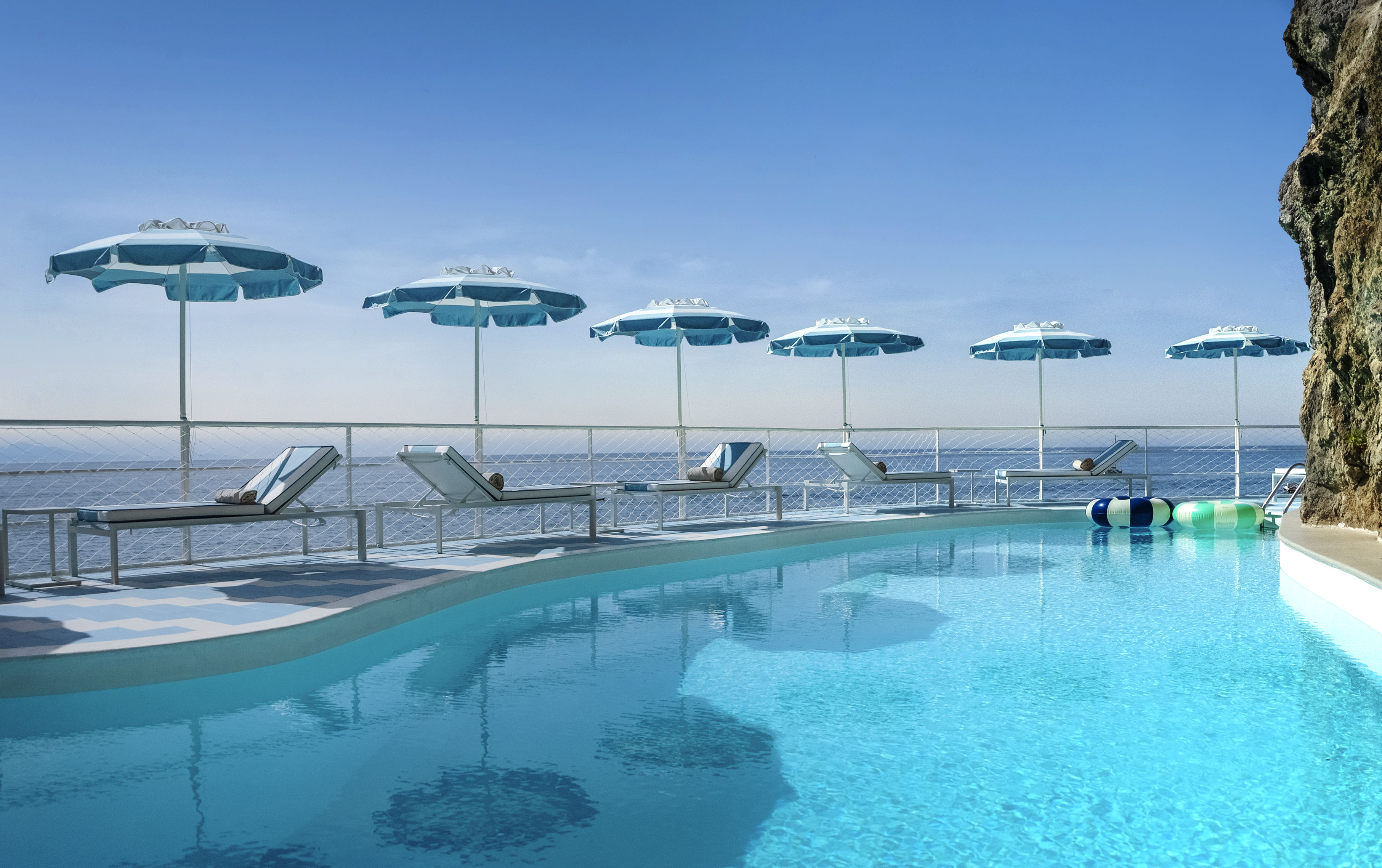 beach club 7