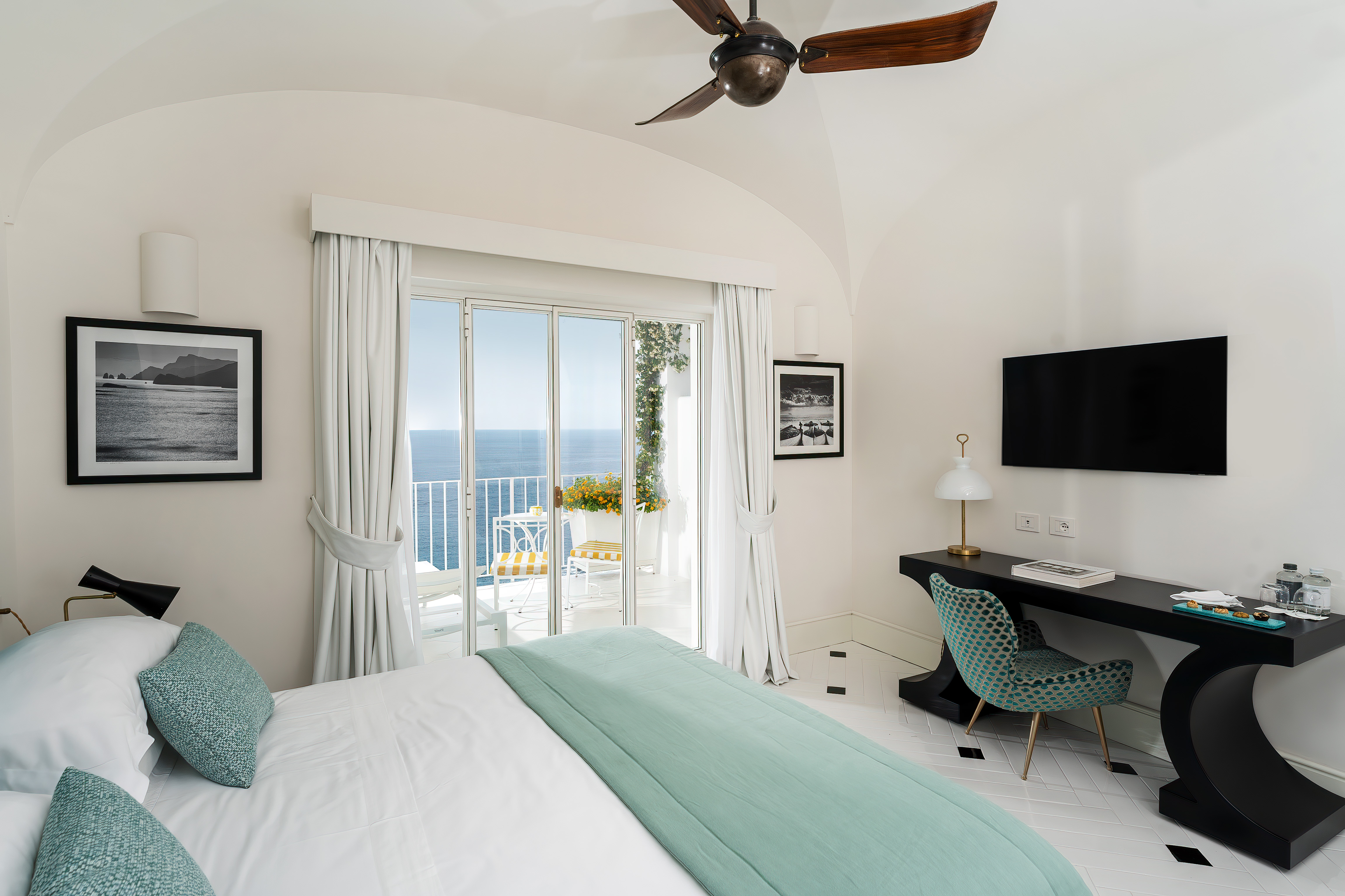 deluxe room 1