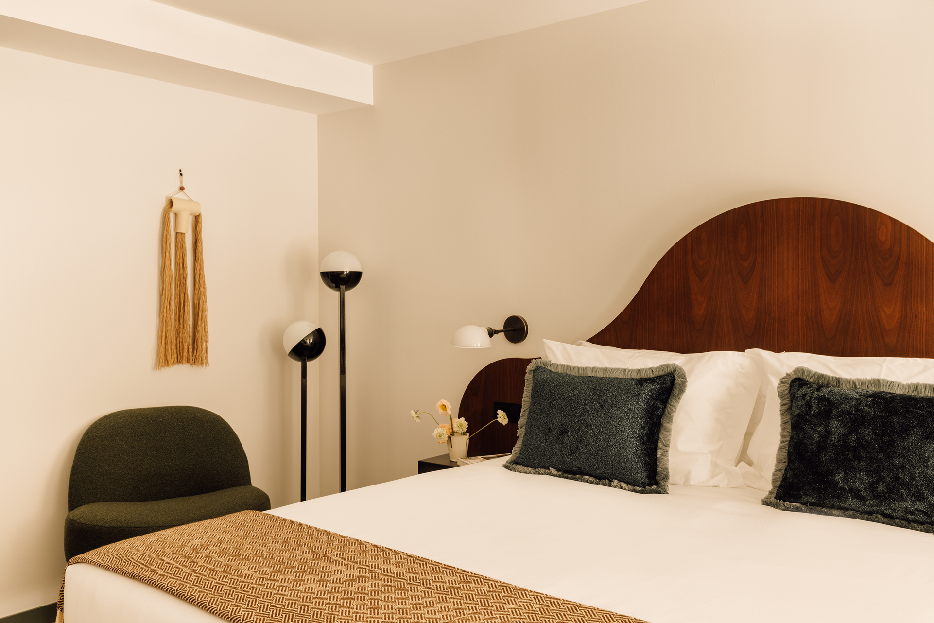 59 the rebello threebed duplex bedroom fn0827