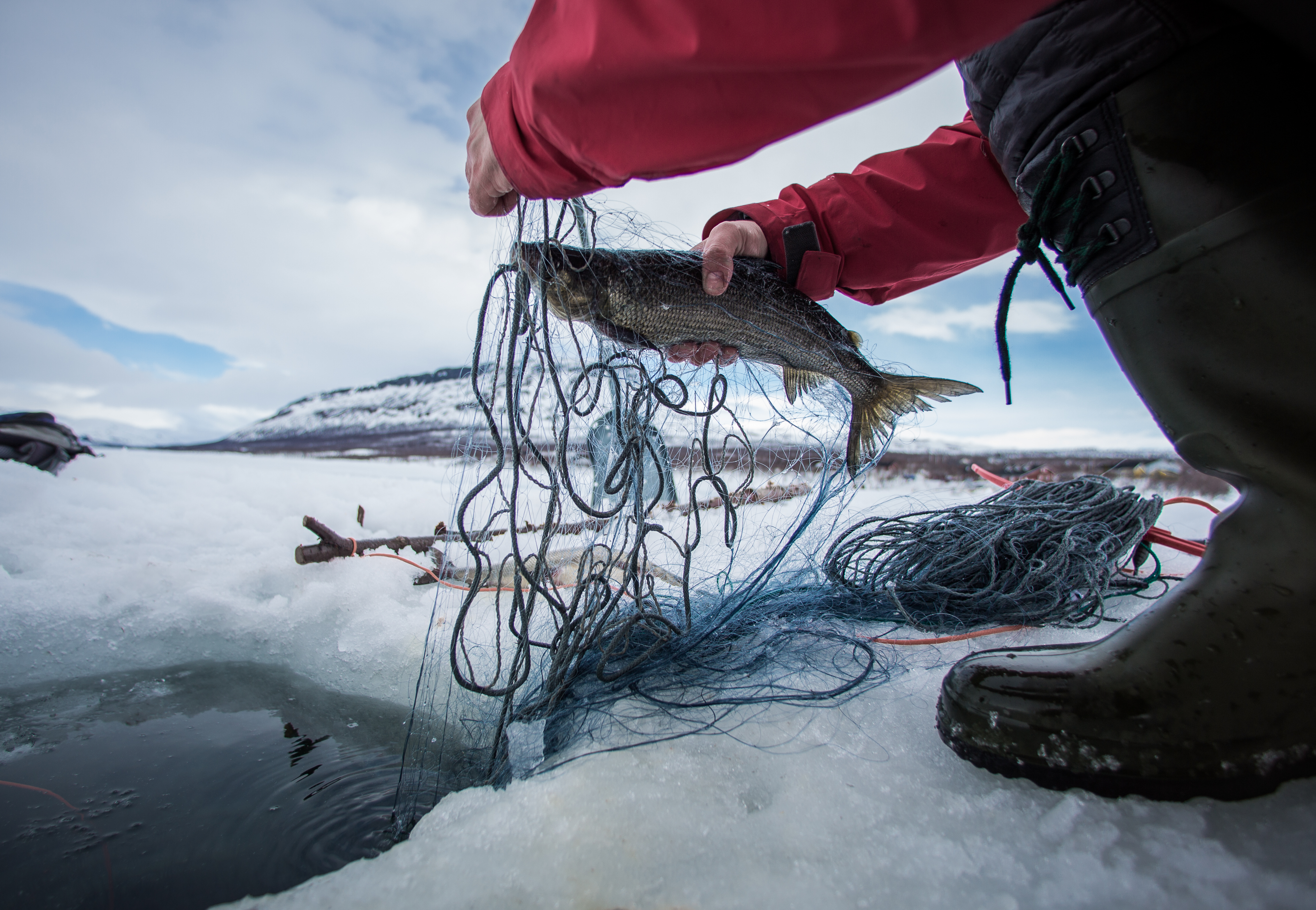 02 cahkal fishing winter by tero repo 4