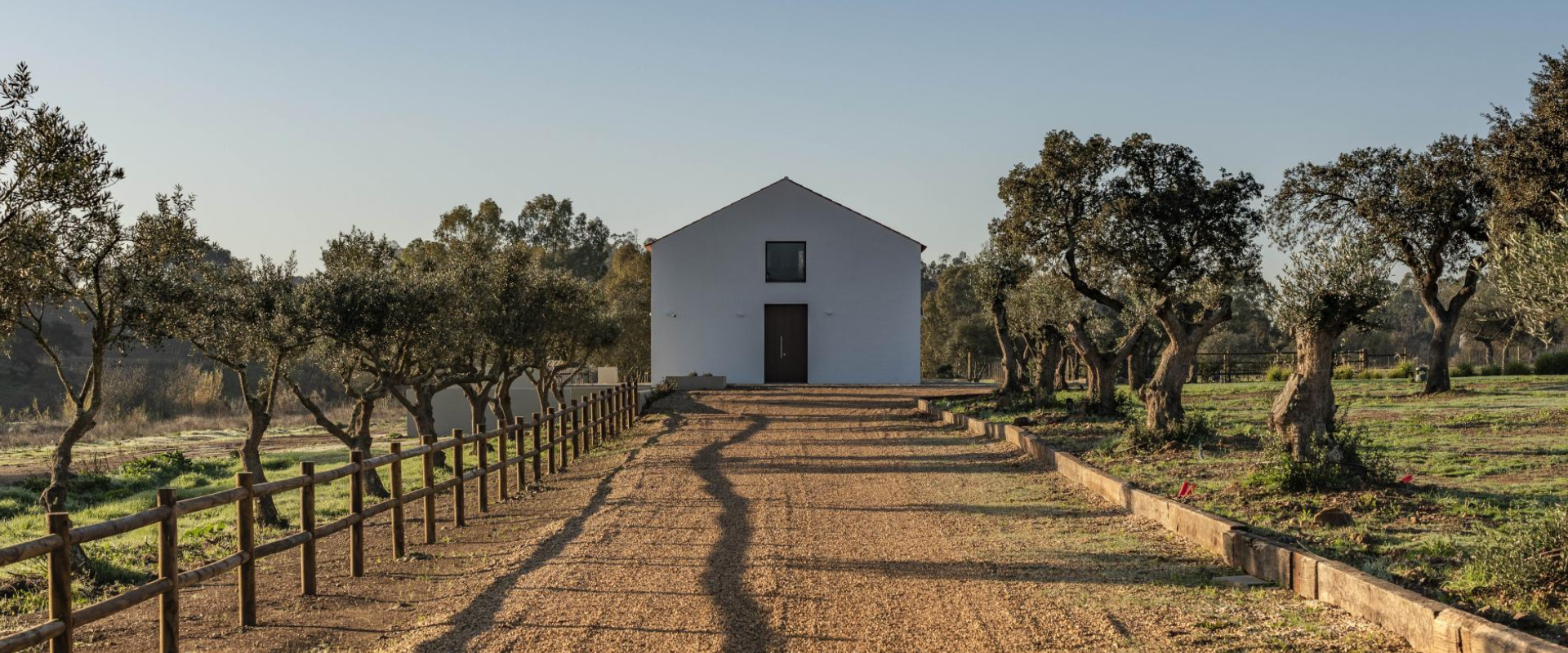 7 reasons to opt for Caractère