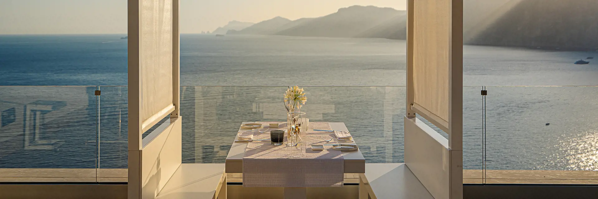 Honeymoon and romantic hotels